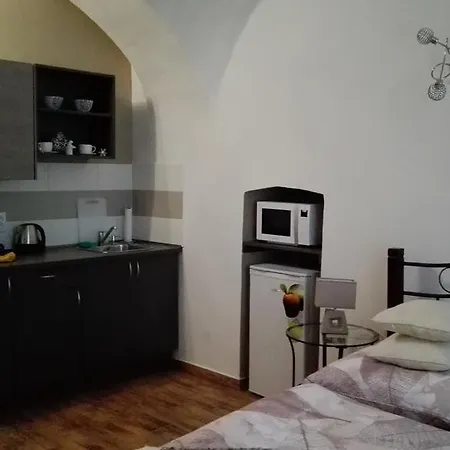 Jakubska 676 * Prague